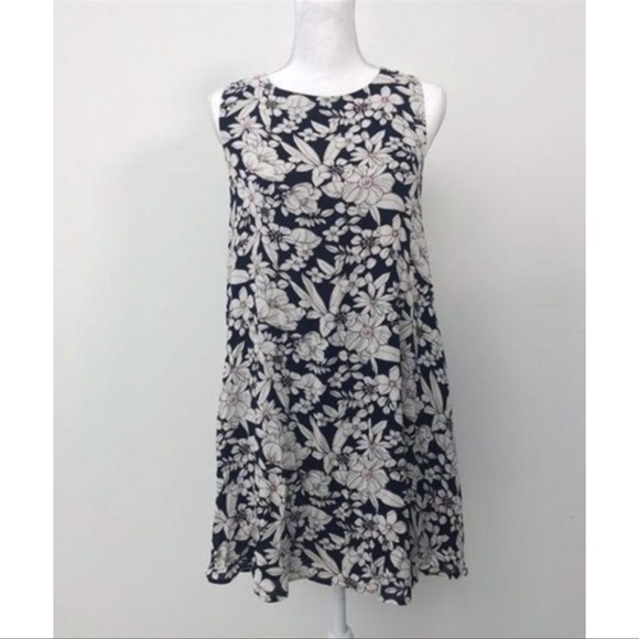 Forever 21 Backless Contemporary Floral Mini Dress - Picture 2 of 7